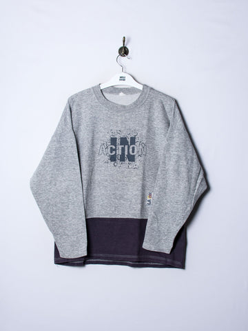 Basic in Action Sweatshirt