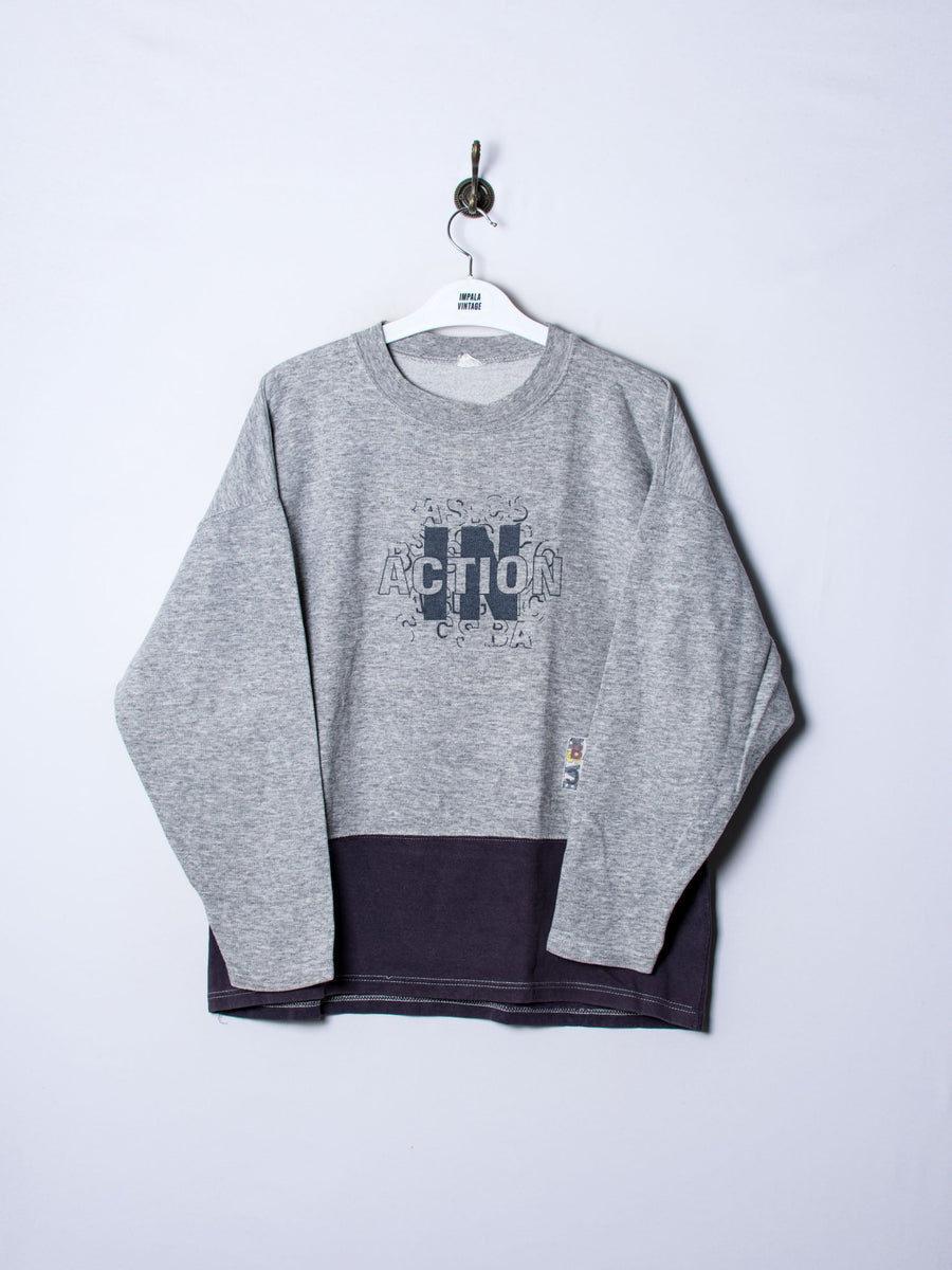 Basic in Action Sweatshirt
